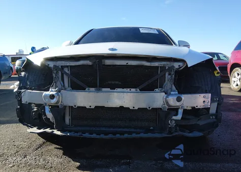 2017 Mercedes-Benz C 300 z USA, uszkodzony, nr VIN 55SWF4JB8HU211538